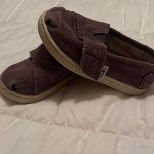 TOMS Kids Chocolate Slip-On Slippers